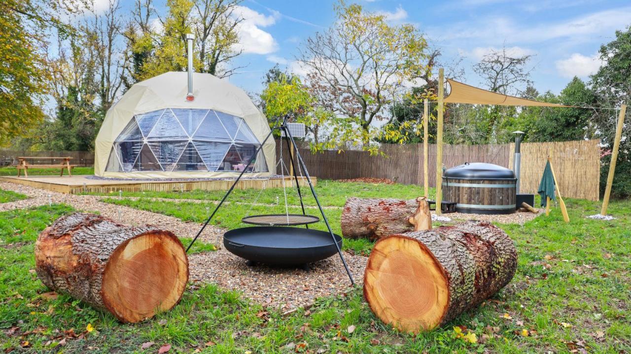 ホテル Luxury Dome With Private Wood-Fired Hot Tub オックスフォード エクステリア 写真
